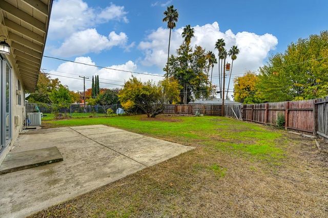 7559 Amherst St, Sacramento, CA 95822