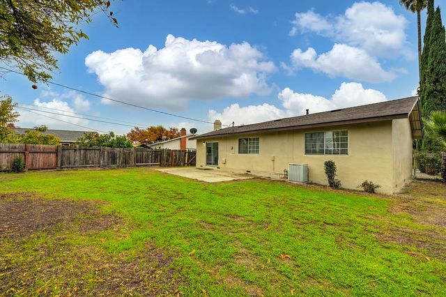 7559 Amherst St, Sacramento, CA 95822