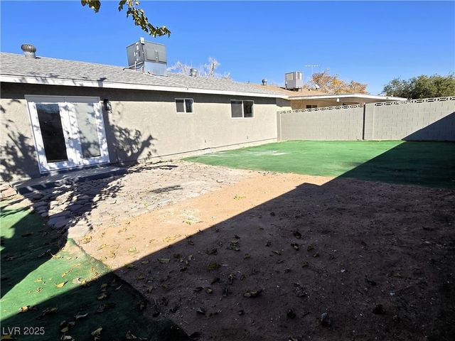 6269 Churchfield Boulevard, Las Vegas, NV 89103