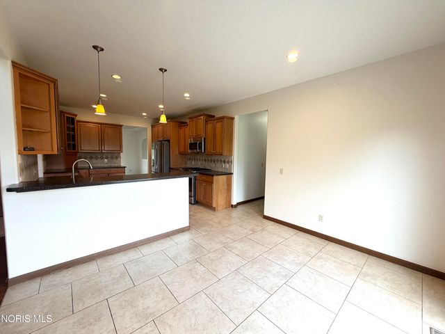 7939 N Woodbridge Road, Monclova, OH 43542