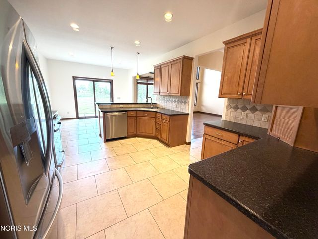 7939 N Woodbridge Road, Monclova, OH 43542
