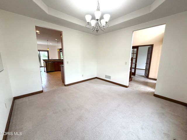 7939 N Woodbridge Road, Monclova, OH 43542