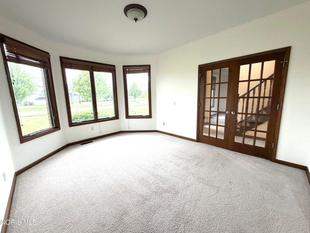 7939 N Woodbridge Road, Monclova, OH 43542