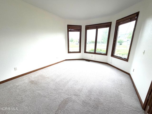 7939 N Woodbridge Road, Monclova, OH 43542