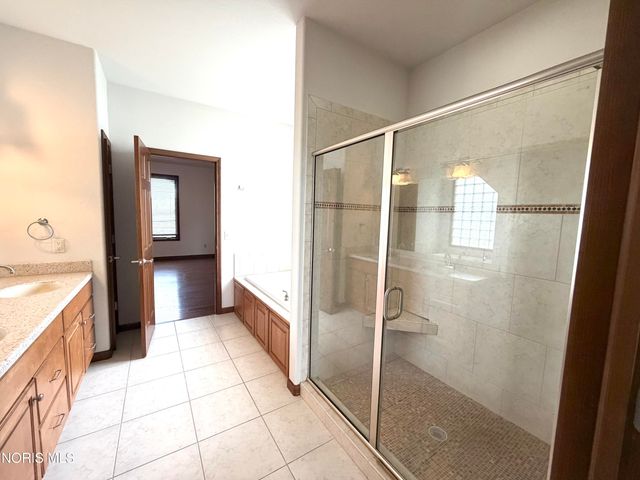 7939 N Woodbridge Road, Monclova, OH 43542