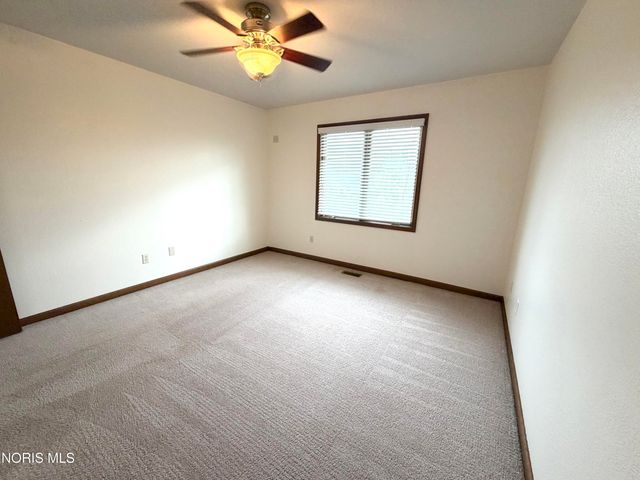 7939 N Woodbridge Road, Monclova, OH 43542