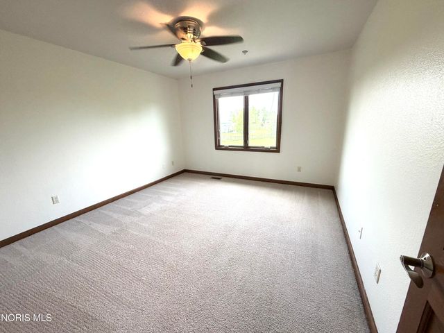 7939 N Woodbridge Road, Monclova, OH 43542