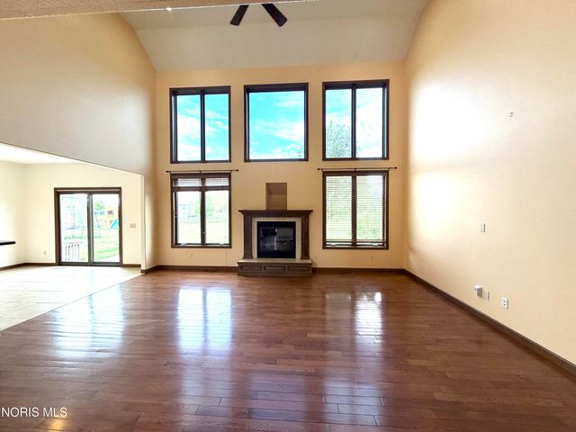 7939 N Woodbridge Road, Monclova, OH 43542