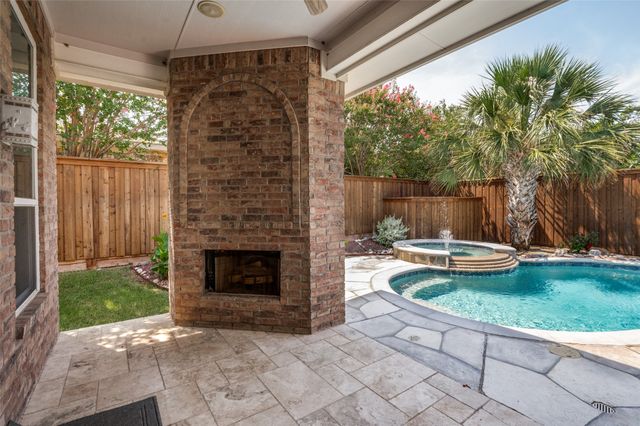 1533 Estates Way, Carrollton, TX 75006