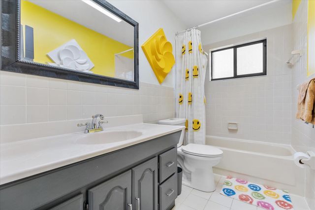 10490 NW 24th Street, Sunrise, FL 33322