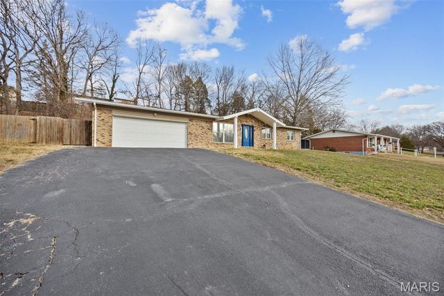 1715 Woodwind Drive, Imperial, MO 63052