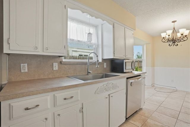 6826 Sahara Dr, Corpus Christi, TX 78412