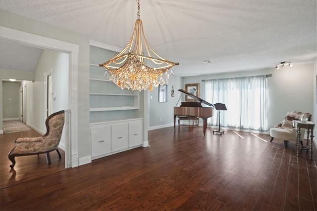 6826 Sahara Dr, Corpus Christi, TX 78412