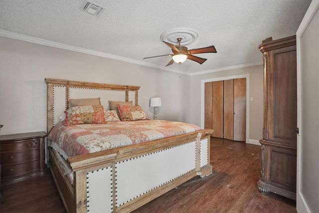 6826 Sahara Dr, Corpus Christi, TX 78412