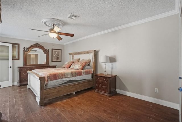 6826 Sahara Dr, Corpus Christi, TX 78412