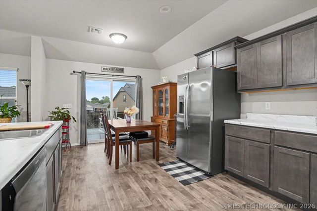 1100 W Missouri Avenue, Claremore, OK 74019