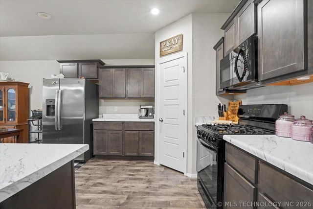 1100 W Missouri Avenue, Claremore, OK 74019