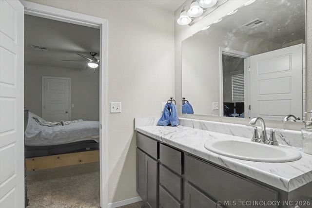 1100 W Missouri Avenue, Claremore, OK 74019