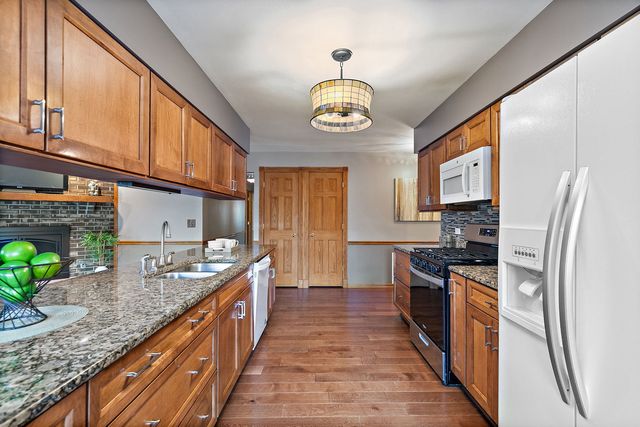 104 Millis Lane, Schaumburg, IL 60193