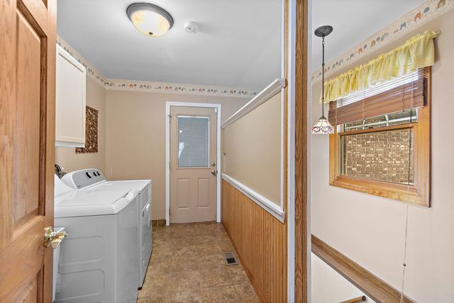 104 Millis Lane, Schaumburg, IL 60193