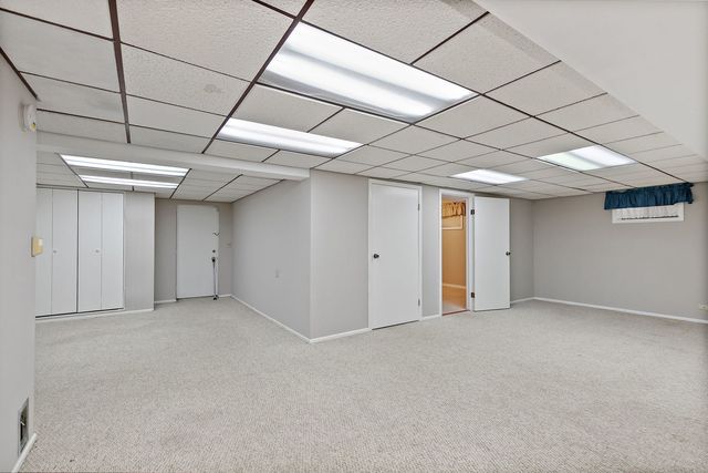 104 Millis Lane, Schaumburg, IL 60193