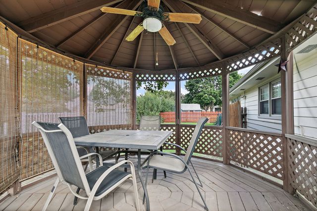 104 Millis Lane, Schaumburg, IL 60193