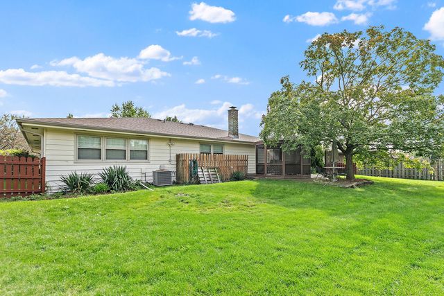 104 Millis Lane, Schaumburg, IL 60193