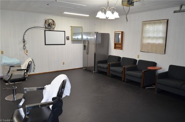 1610 Wolfe Road, Greensboro, NC 27405