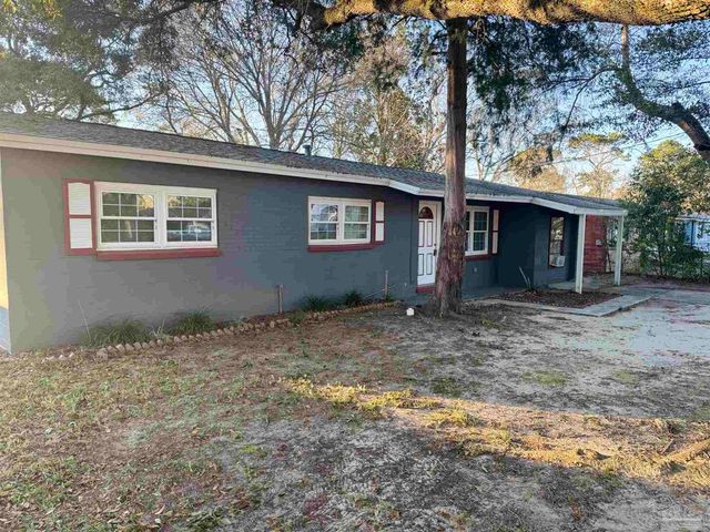 7811 Castle Gate Dr, Pensacola, FL 32534