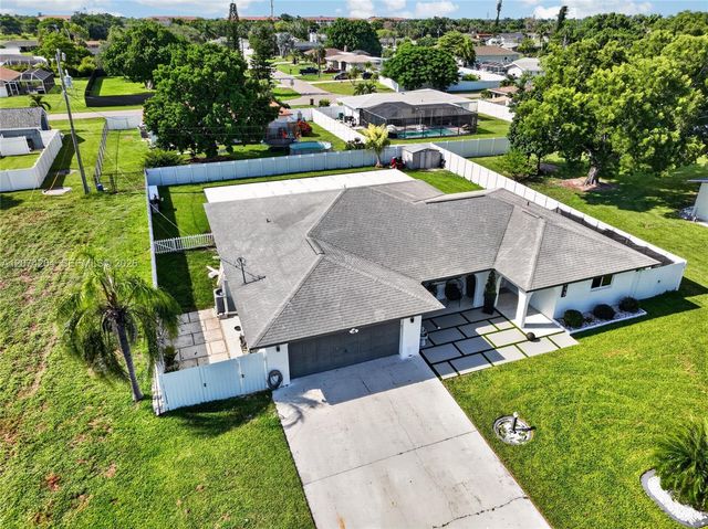 713 Se, Cape Coral, FL 33904