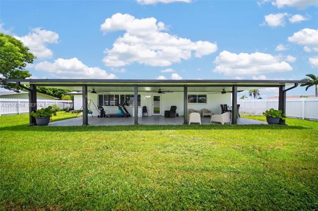 713 Se, Cape Coral, FL 33904