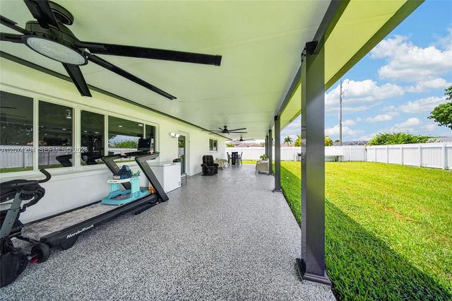 713 Se, Cape Coral, FL 33904