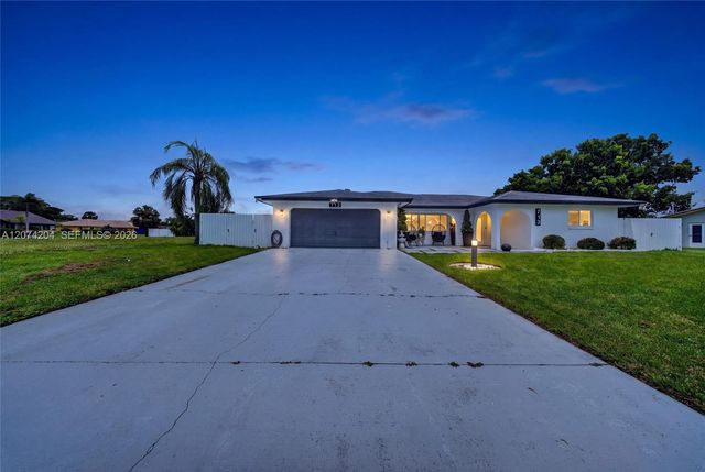 713 Se, Cape Coral, FL 33904