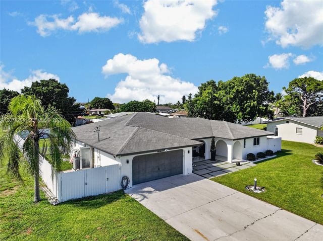 713 Se, Cape Coral, FL 33904