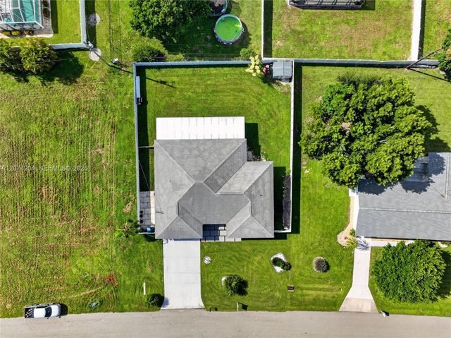 713 Se, Cape Coral, FL 33904