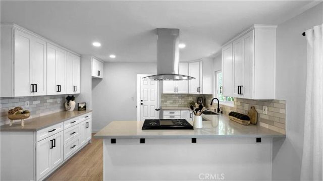 969 Adelante, Los Angeles, CA 90042