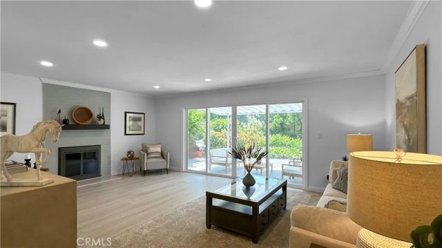 969 Adelante, Los Angeles, CA 90042