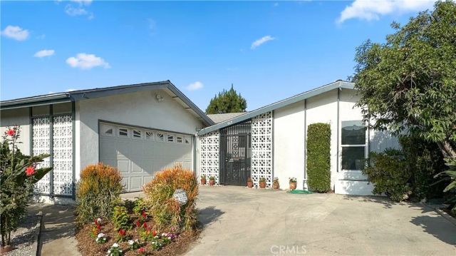 969 Adelante, Los Angeles, CA 90042