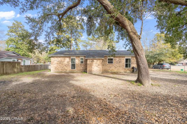 5618 Frederick Drive, Beaufort, SC 29906