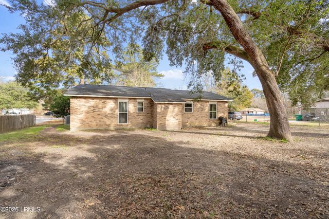 5618 Frederick Drive, Beaufort, SC 29906