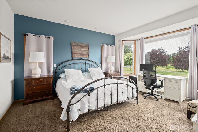 1767 SW Waterside Court, Oak Harbor, WA 98277
