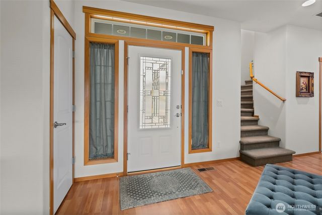 1767 SW Waterside Court, Oak Harbor, WA 98277