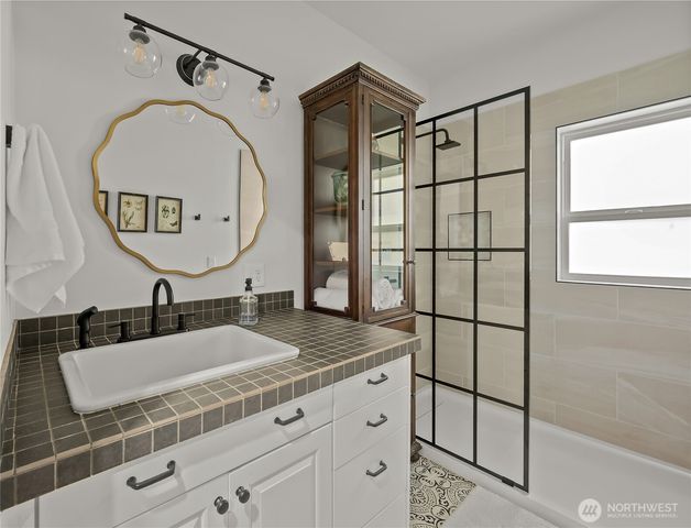 1767 SW Waterside Court, Oak Harbor, WA 98277