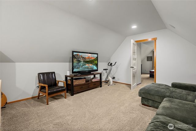1767 SW Waterside Court, Oak Harbor, WA 98277