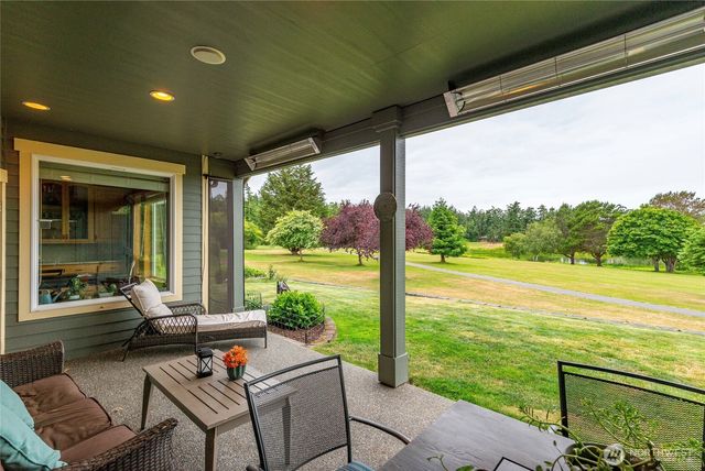 1767 SW Waterside Court, Oak Harbor, WA 98277