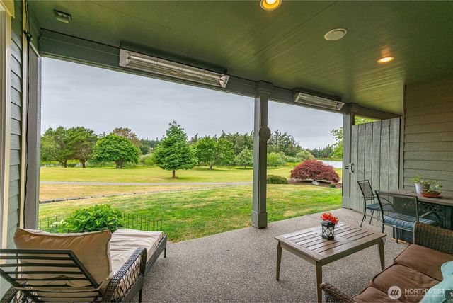 1767 SW Waterside Court, Oak Harbor, WA 98277