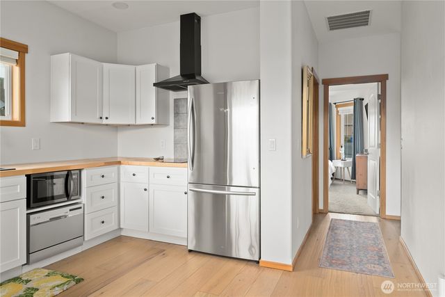 1767 SW Waterside Court, Oak Harbor, WA 98277