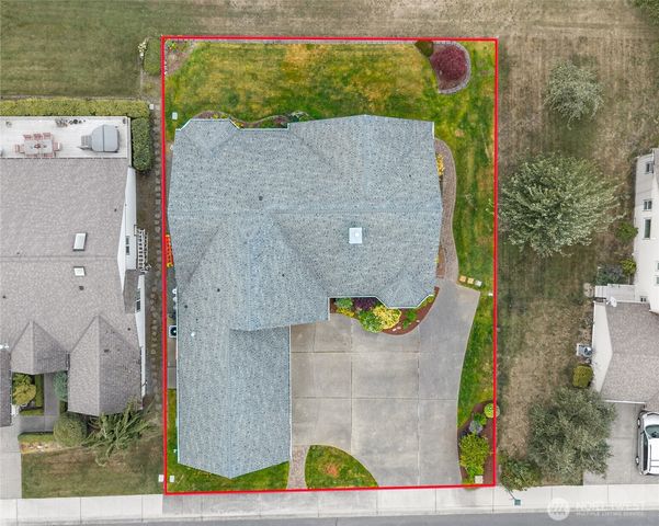 1767 SW Waterside Court, Oak Harbor, WA 98277