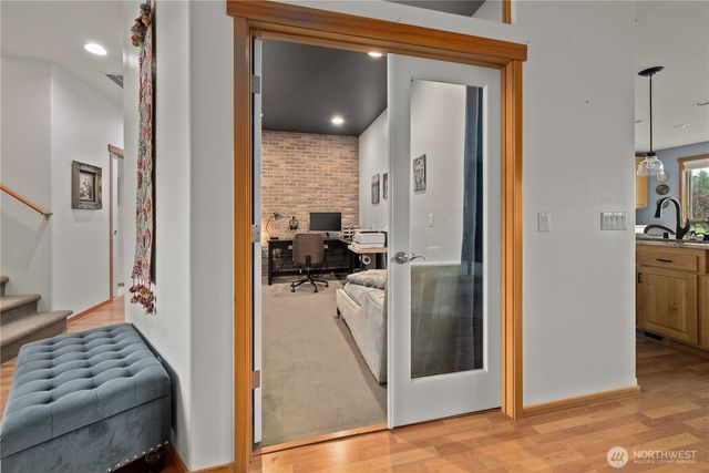 1767 SW Waterside Court, Oak Harbor, WA 98277