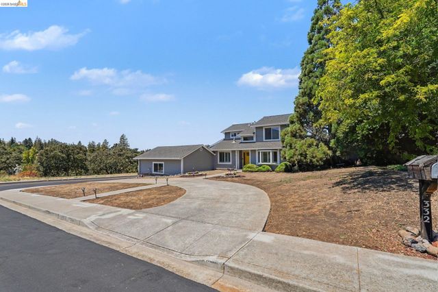 332 Chardonnay Cir, Clayton, CA 94517